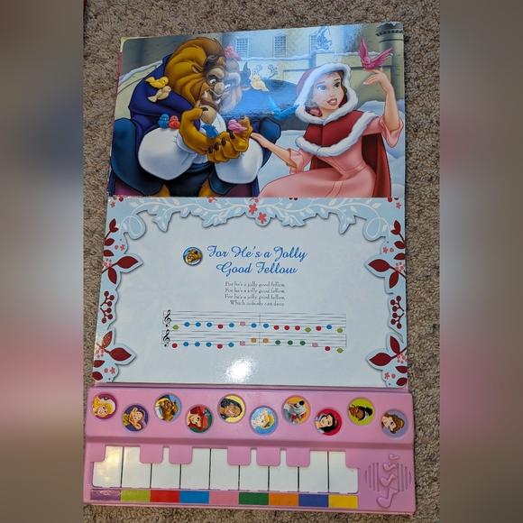Set of Princess items, Piano book, Camera, activity book. - Picture 4 of 12